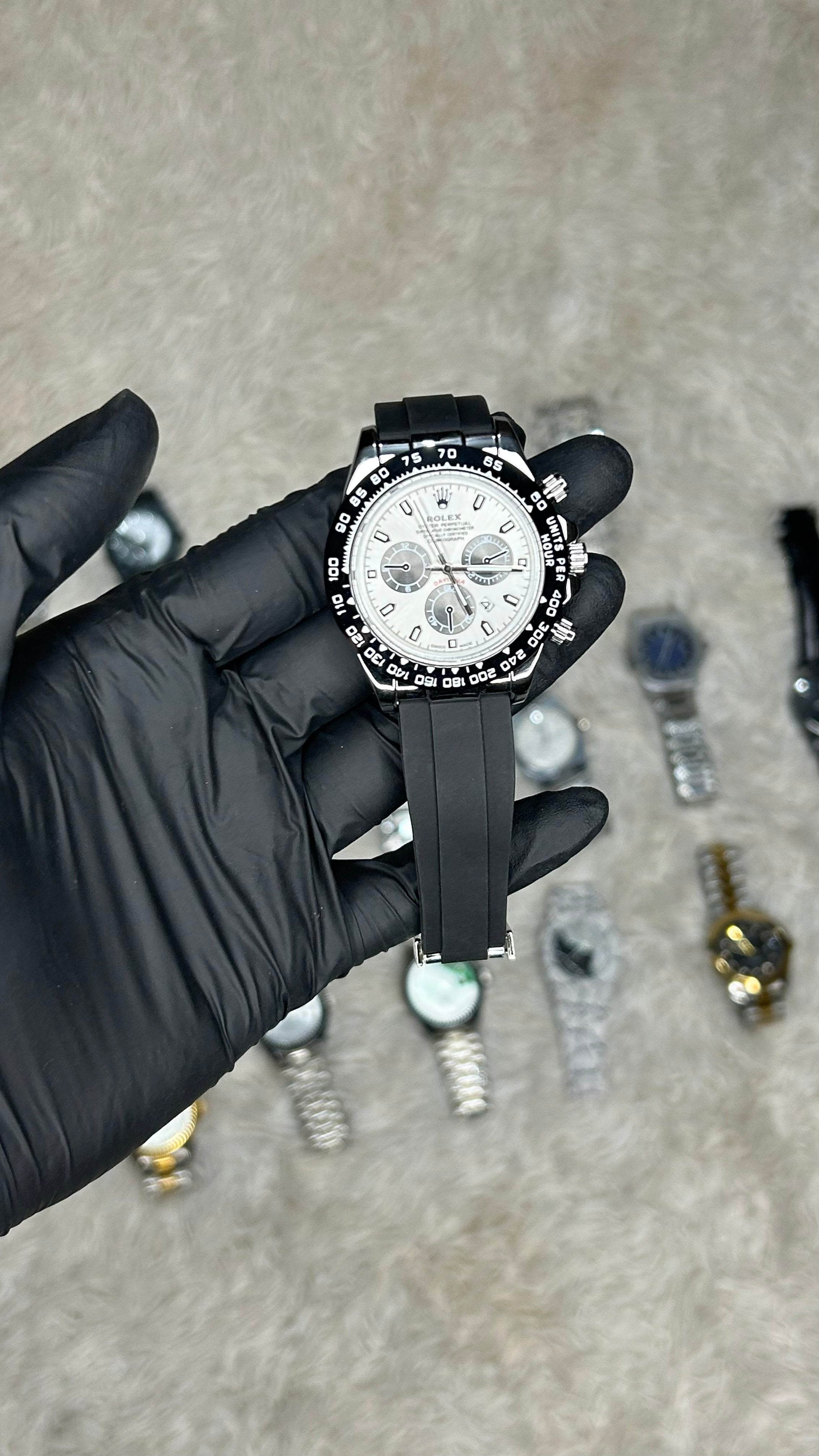 Chronograph Style Sports Watch – Bold Performance Design