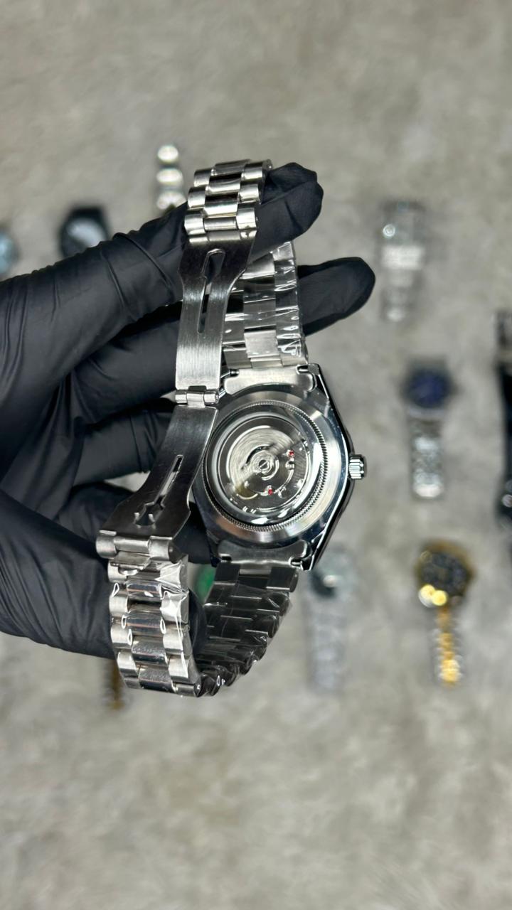 Rolex Datejust Two-Tone Automatic Watch – Black Dial with Diamond Markers