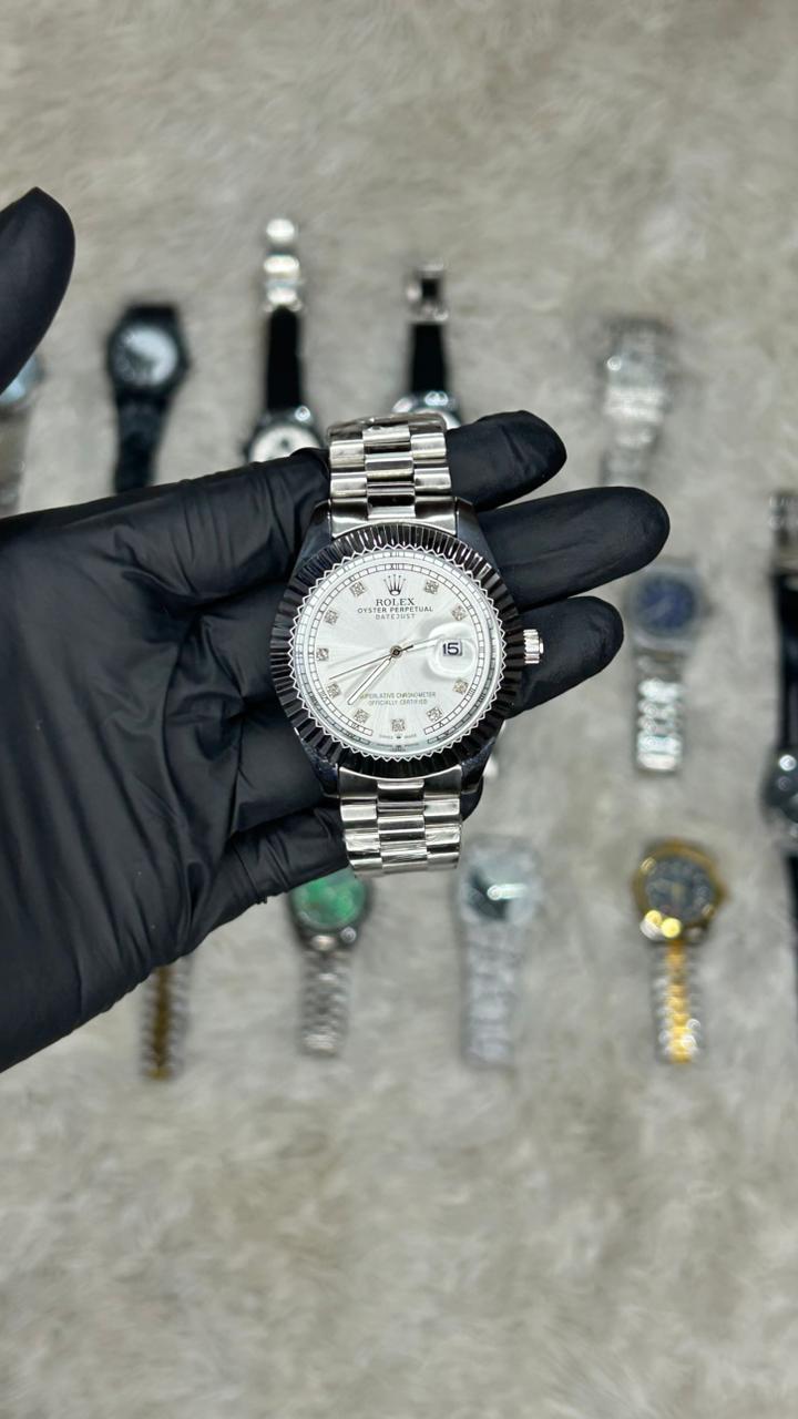 Rolex Datejust Two-Tone Automatic Watch – Black Dial with Diamond Markers